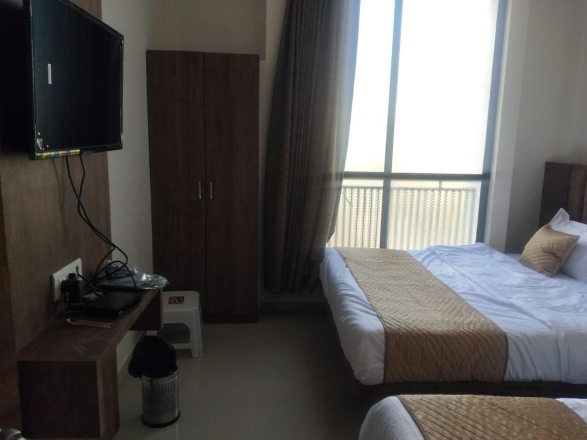 Hotel Sai Krupa Ahmedabad Esterno foto